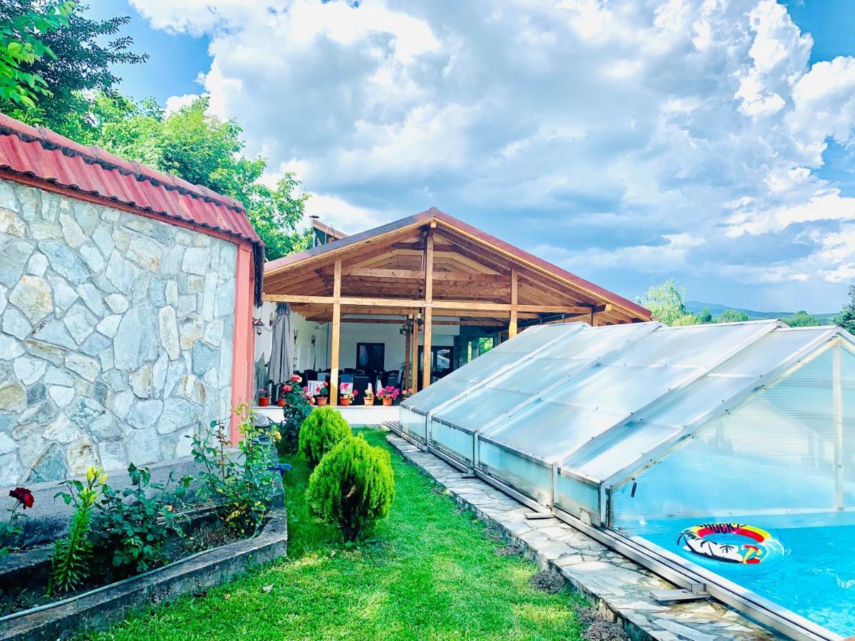 Hotel Alex & Maria Cărpinişu Exterior foto